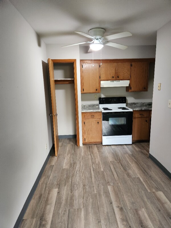 Foto del edificio - N86W16351-W16351 Appleton Ave
