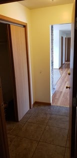 Building Photo - 401 Hillcrest Dr