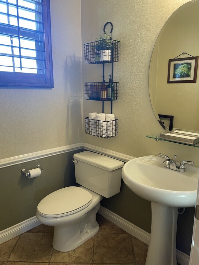 Building Photo - 16426 Empire Lakes Ct