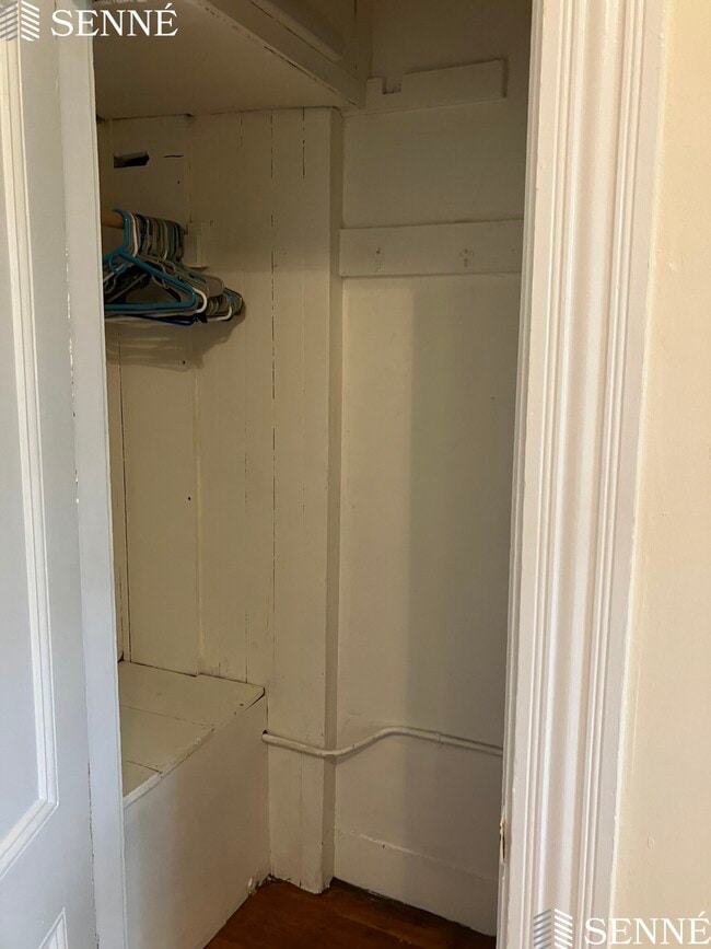 Building Photo - 19 Garfield St