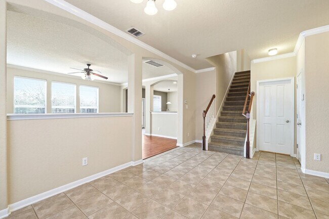Foto del edificio - ***APPLICATION CURRENTLY UNDER REVIEW***Spacious Cul-de-sac home located close to Seaworld, Lackl...