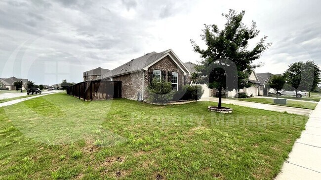 Building Photo - 2516 Linwood Dr