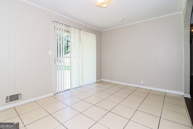 Building Photo - 5509 Joeclay Dr