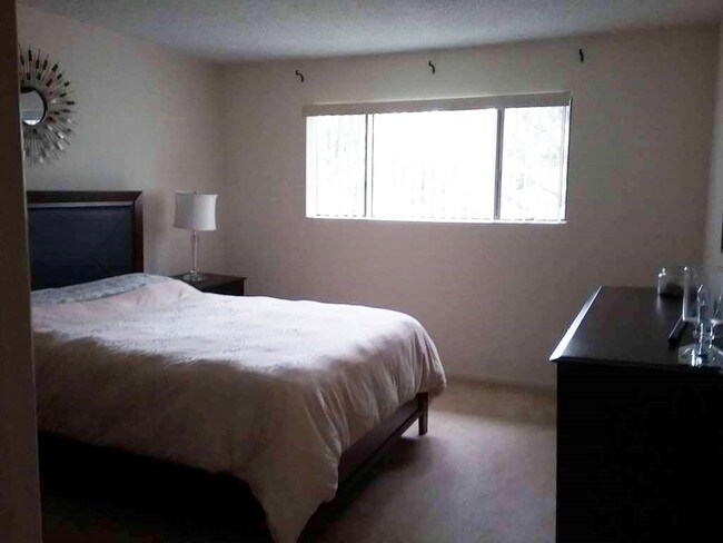 Bedroom - 5000 S Centinela Ave
