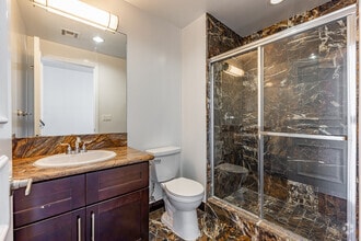 2BR, 2BA - 1,023SF - BATHROOM - Chester Williams Building