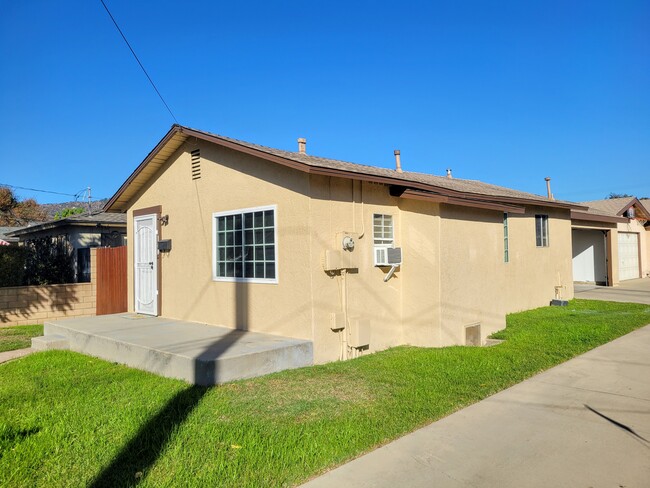 Building Photo - 160 N Soldano Ave