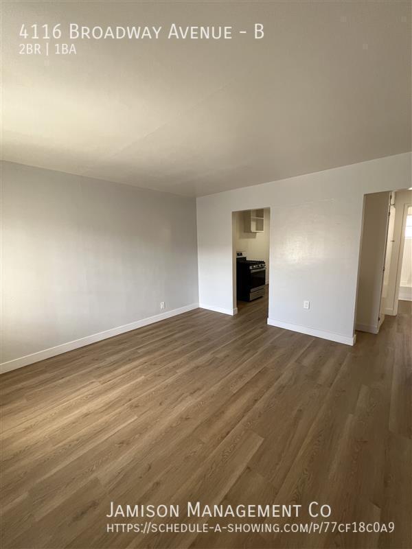 Foto del edificio - 4116 W Broadway