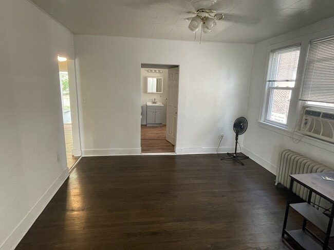 Photo - 5617 Hobart St House