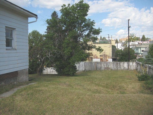 Building Photo - Colorado St South 525