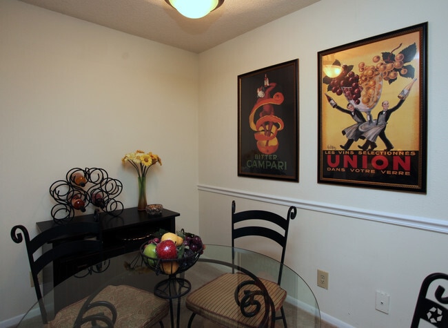 Interior Photo - Terrace Oaks