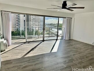 Building Photo - 1645 Ala Wai Blvd