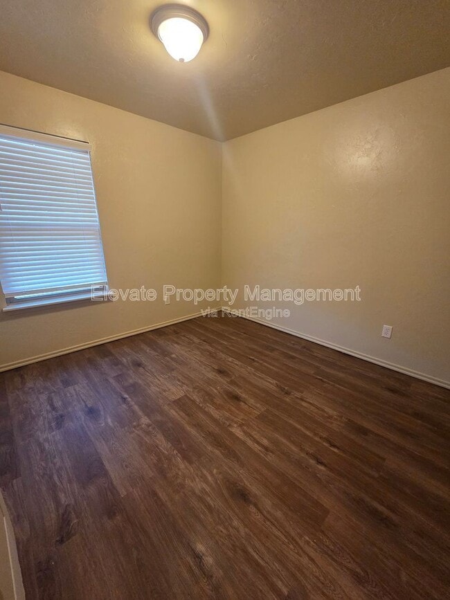 Foto del edificio - 913 West Prairie Wind Way