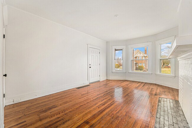 Foto del edificio - 7407 Dunedin St