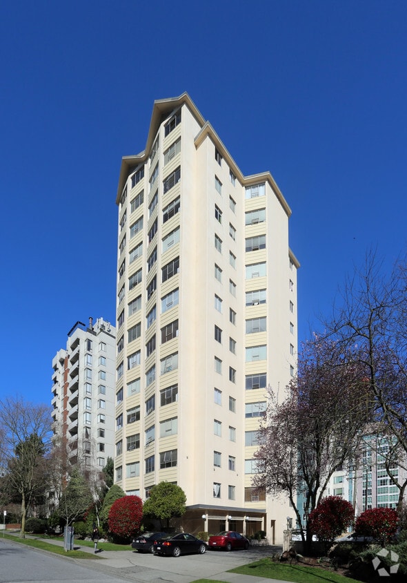 Building Photo - Barclay Viking Apartments