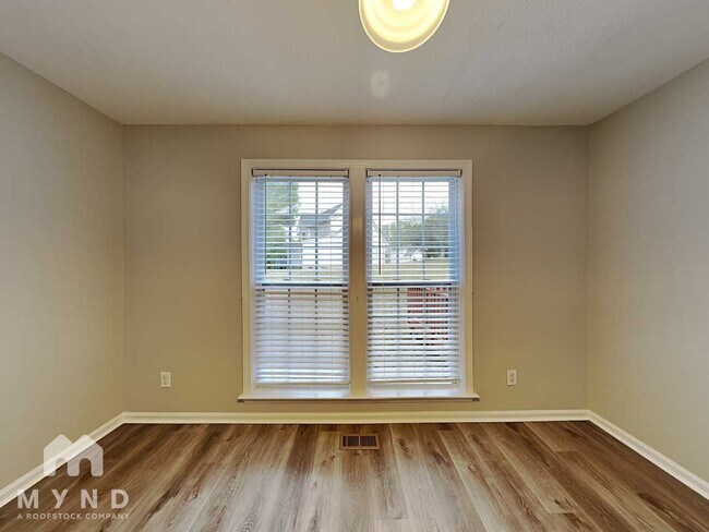 Foto del edificio - 3701 Cold Harbour Dr