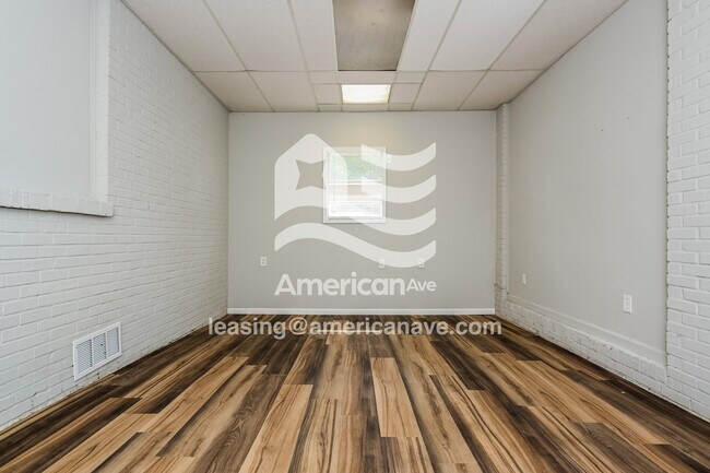 Building Photo - 2315 Japonica Dr
