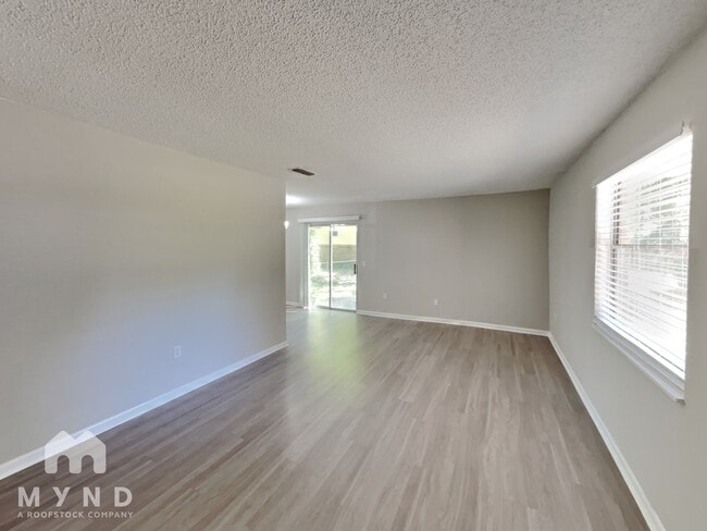 Foto del edificio - 2030 Voltaire St