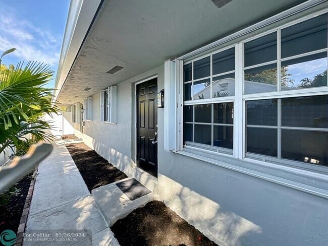 Foto del edificio - 1011 NE 17th St