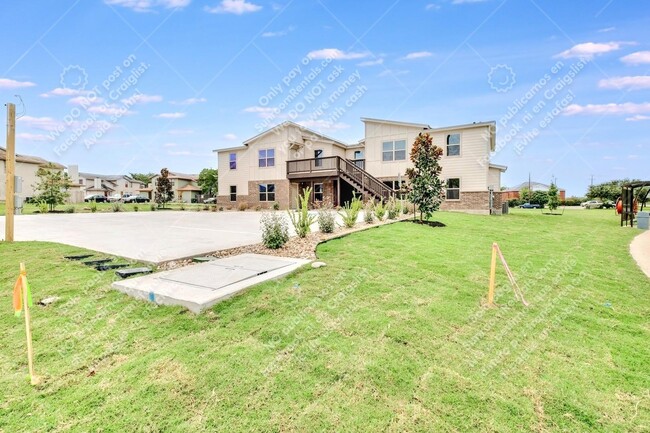 Foto del edificio - 2200 Creekside Ln