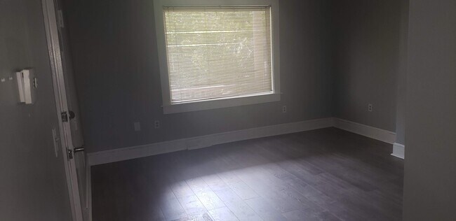 Building Photo - 5515 Black St