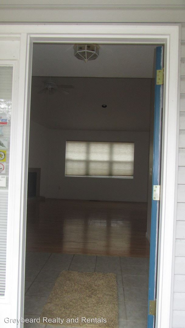 Foto del edificio - 14 Kirkland Dr