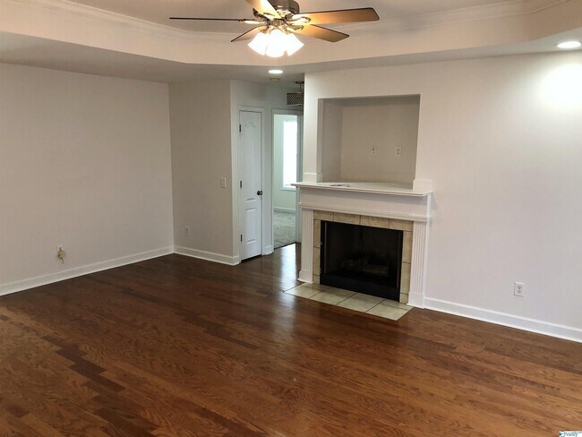 Foto del edificio - 322 Eagle Ridge Dr