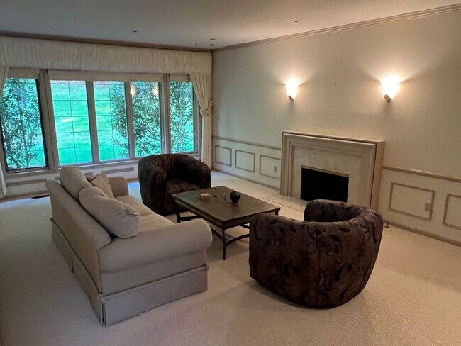 Foto del edificio - 3bd/2.5ba Bellevue Home