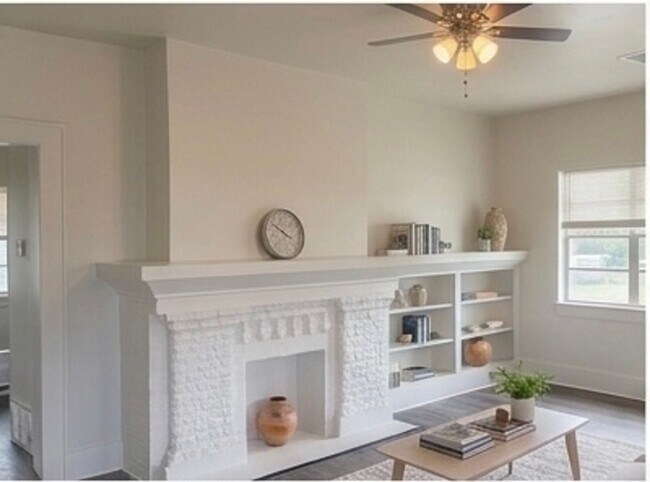 Building Photo - Remodeled Two Bedroom Home in NW OKC