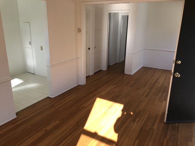 living room - 1107 16th St