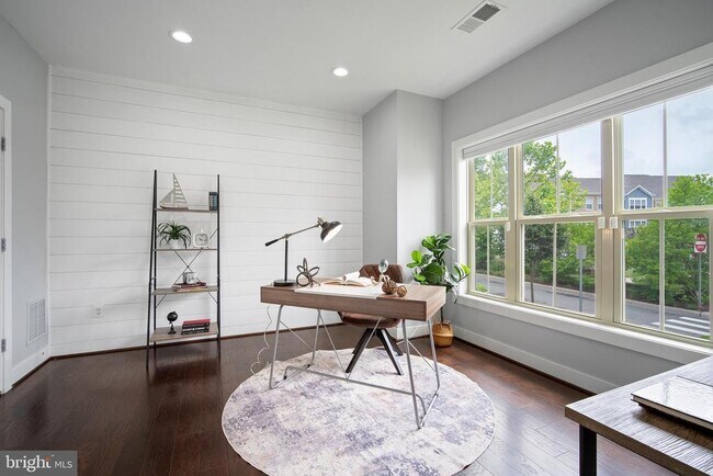 Foto del edificio - 22601 Merganser St