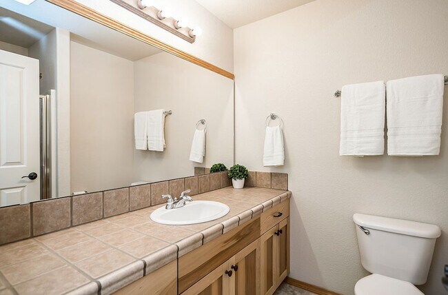 Foto del edificio - 438 NW 19th St