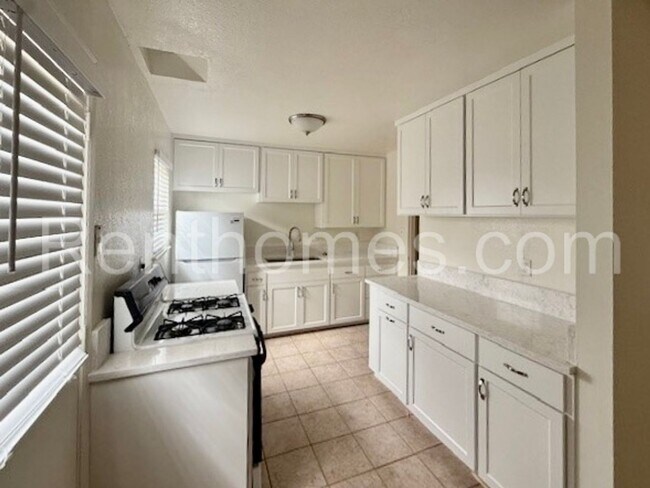 Foto del edificio - 5281 Constitution Rd