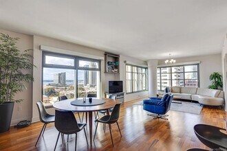 Building Photo - 645 Front St