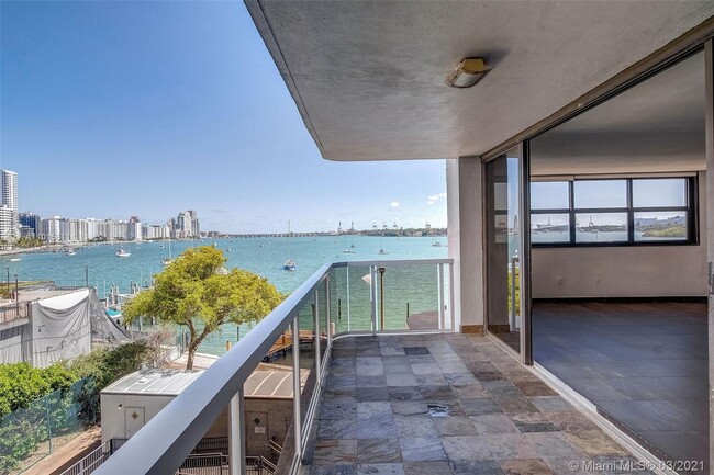 Foto del edificio - 9 Island Ave
