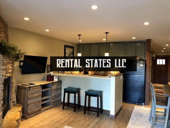 Building Photo - 4 bedroom in Truckee CA 96161