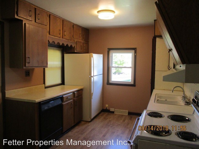Building Photo - 3 br, 1 bath House - 3015 Claremont Ave