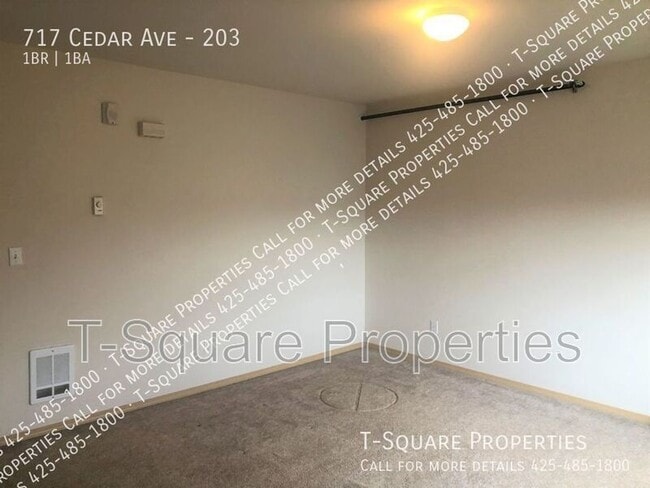 Building Photo - 717 Cedar Ave
