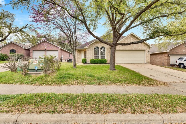 Building Photo - Spacious 3 bedroom, 2 bathroom home in Sou...