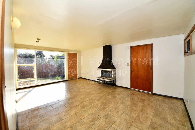 Foto del edificio - 5306 E 26th St