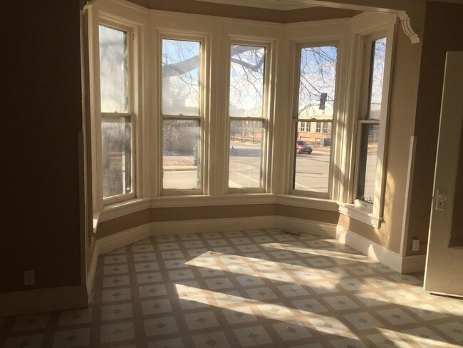 Building Photo - 251 Douglas Ave