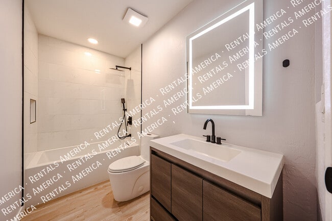 Building Photo - 4630 N 68th St