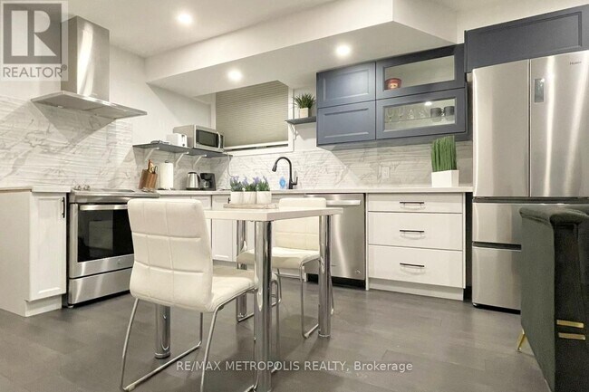 Photo du bâtiment - 27 Thornton Ave