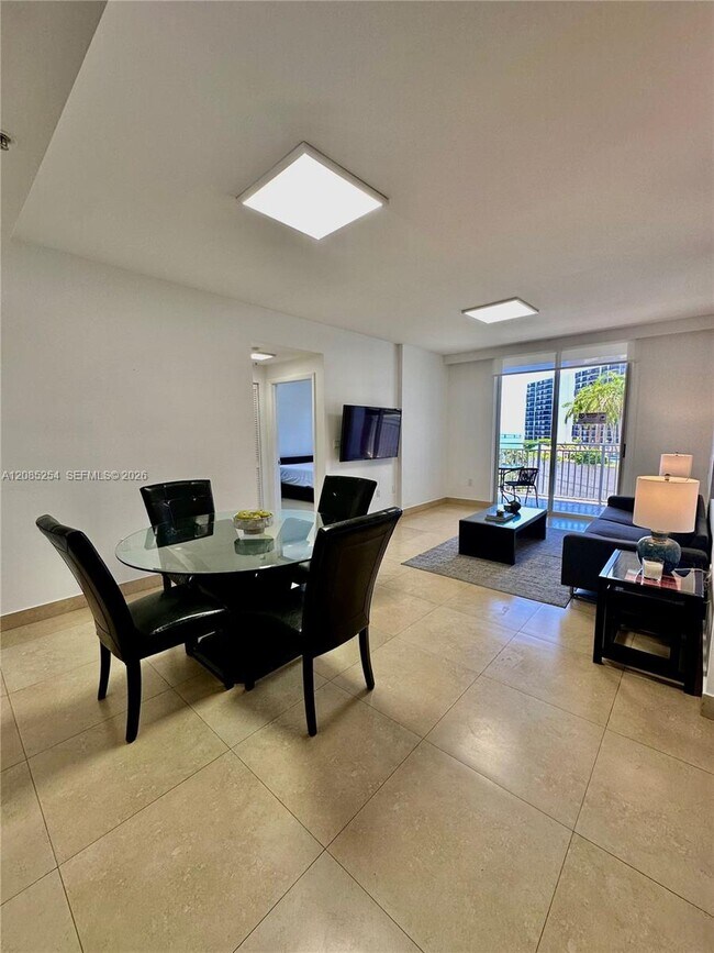 Foto del edificio - 185 SE 14th Terrace