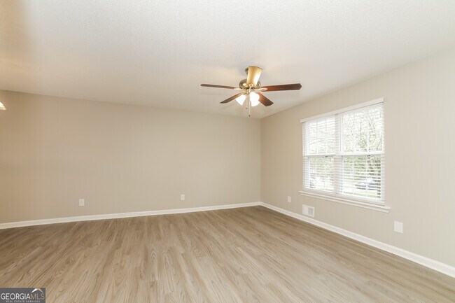 Foto del edificio - 212 Westwood Trail