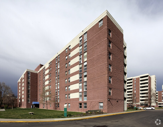 Primary Photo - Tower At Speer