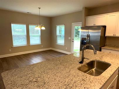 Building Photo - 1419 Bourbon Dr
