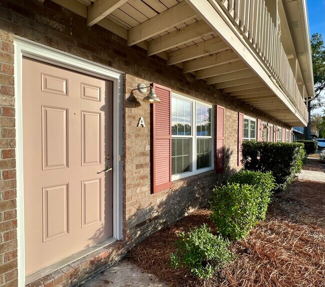 Fachada exterior frontal - 274 Fleming Rd