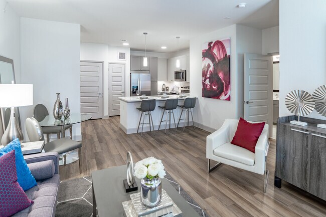 Foto del edificio - Spacious Living with 1 Month Free Rent