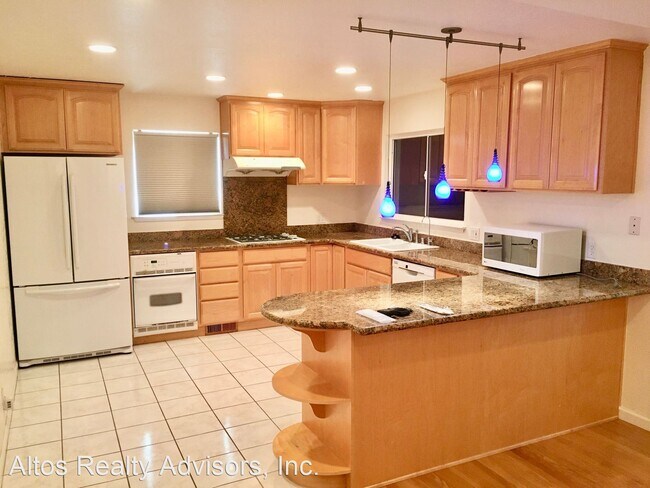 Building Photo - 3 br, 2 bath House - 4893 Clarendon Drive
