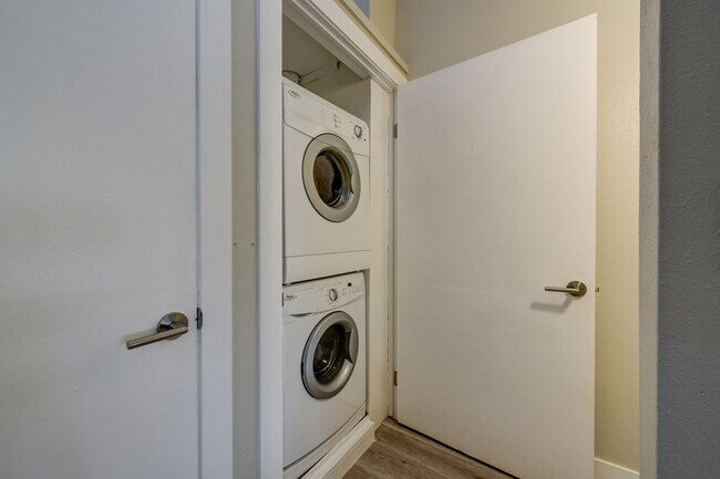 Foto del edificio - 3460 Madison Ave